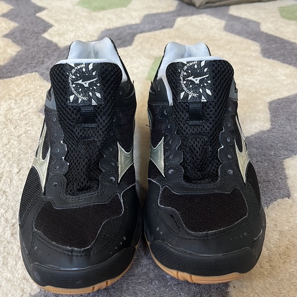 Volleyball shoes (laceless) - Picture 2 of 4